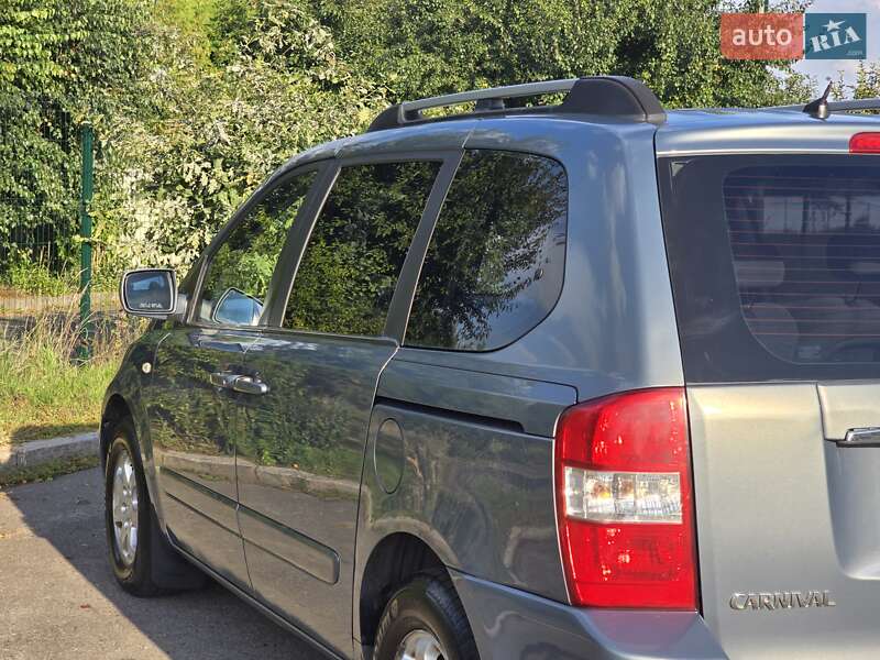 Минивэн Kia Carnival 2008 в Хмельницком