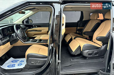 Минивэн Kia Carnival 2021 в Киеве