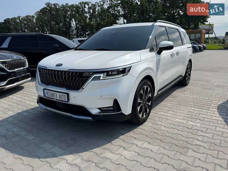 Минивэн Kia Carnival 2021 в Киеве