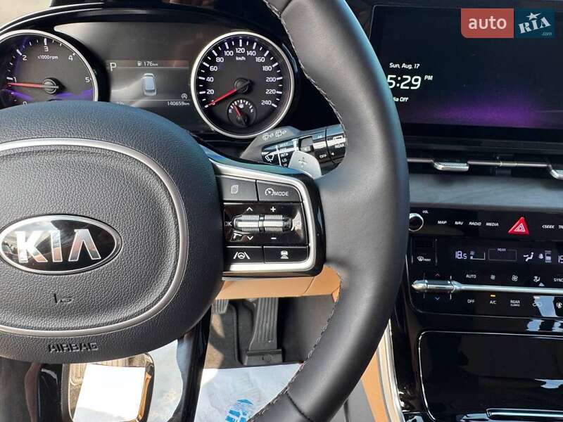 Минивэн Kia Carnival 2021 в Киеве