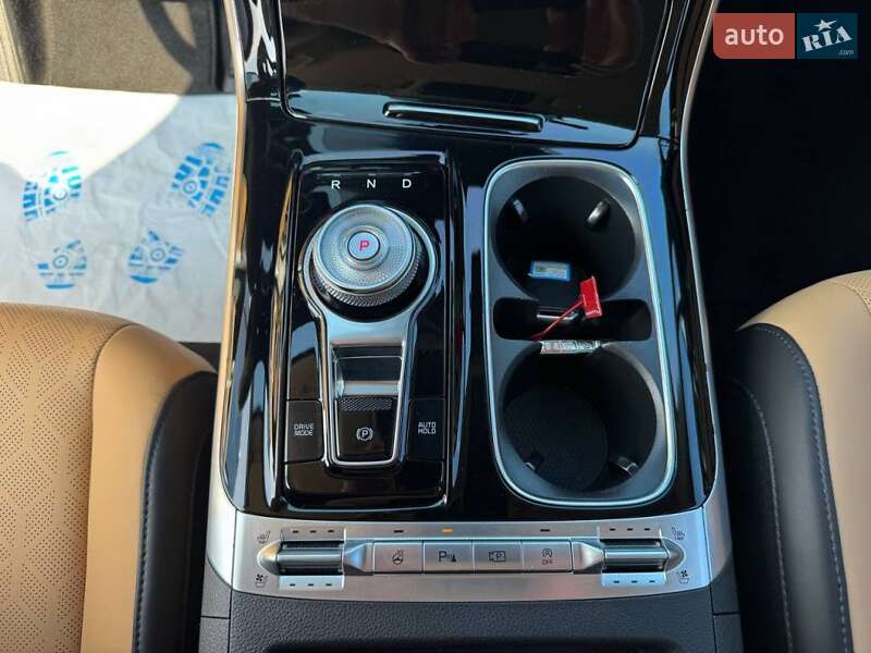 Минивэн Kia Carnival 2021 в Киеве