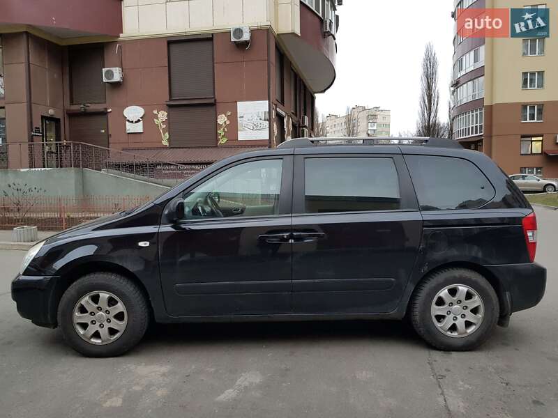 Мінівен Kia Carnival 2007 в Києві