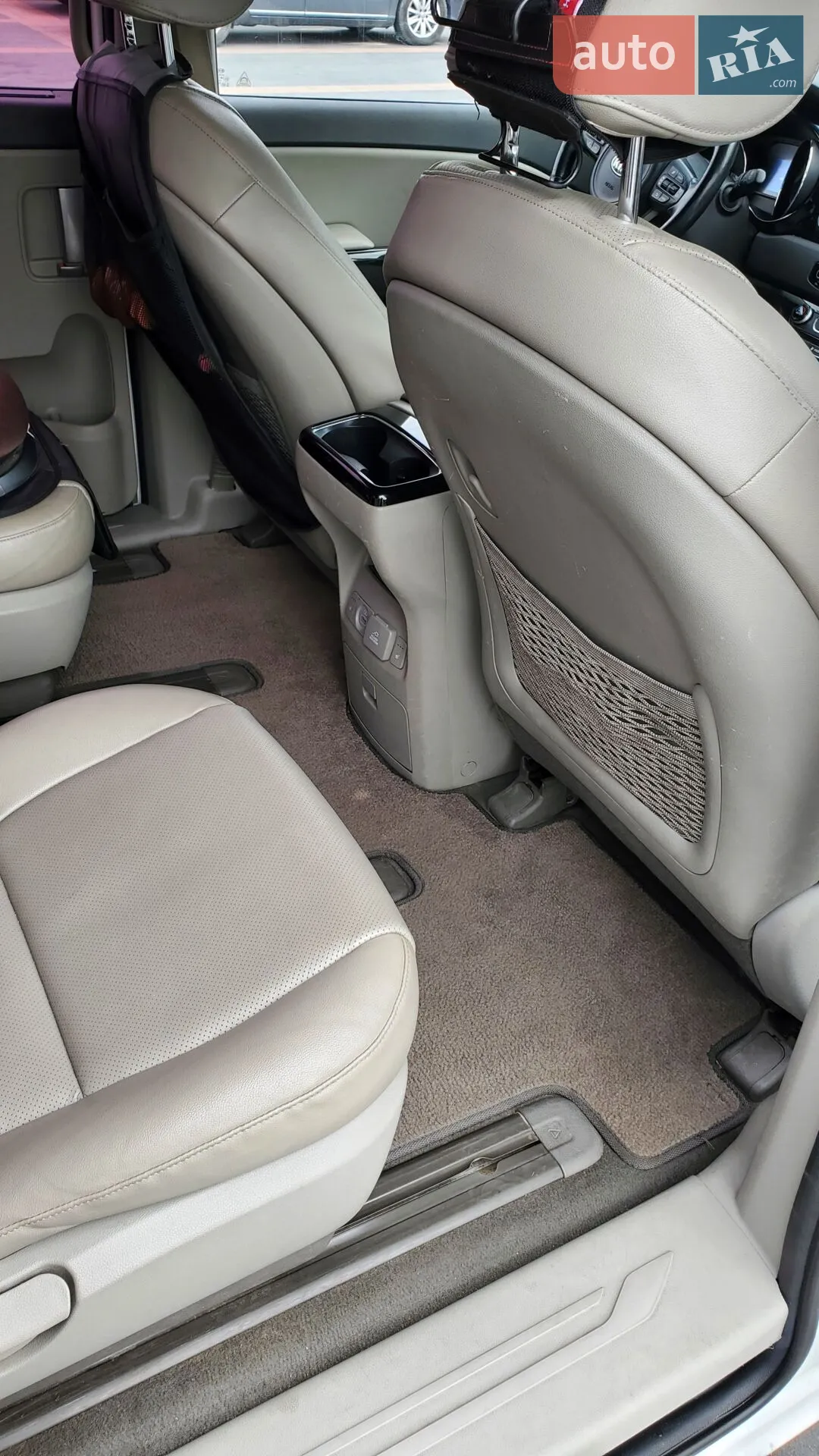 2015 Kia Carnival - мініатюра 20