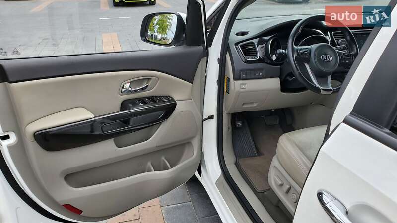 Мінівен Kia Carnival 2015 в Одесі фото 32 Мінівен Kia Carnival 2015 в Одесі