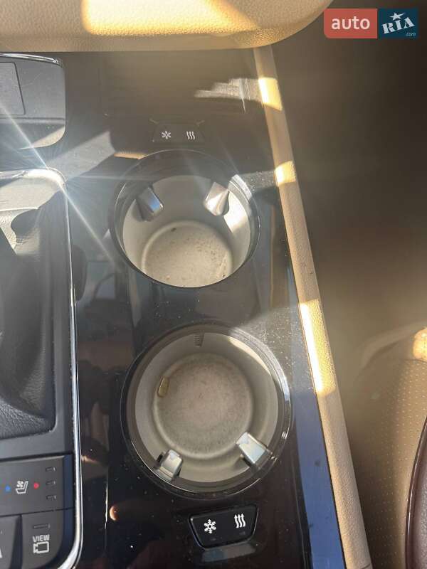 Минивэн Kia Carnival 2017 в Львове