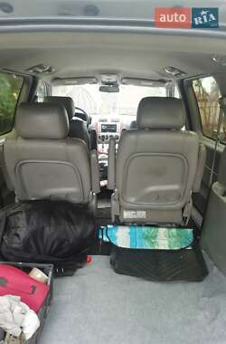 Минивэн Kia Carnival 2003 в  фото 9 Минивэн Kia Carnival 2003 в