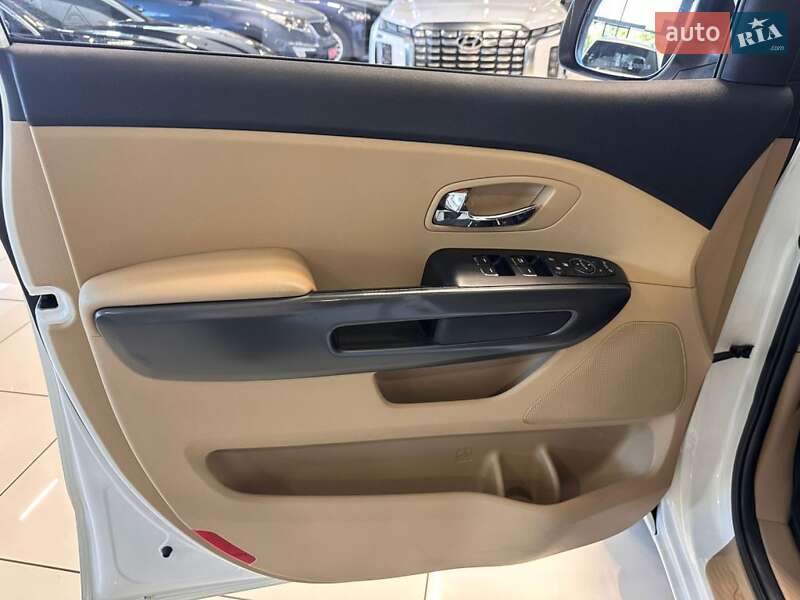 Мінівен Kia Carnival 2020 в Одесі
