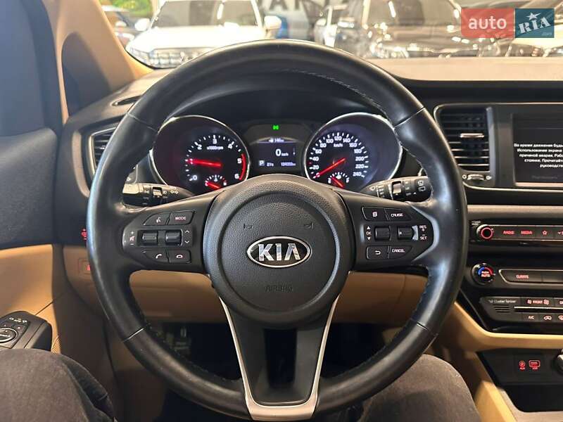 Мінівен Kia Carnival 2020 в Одесі