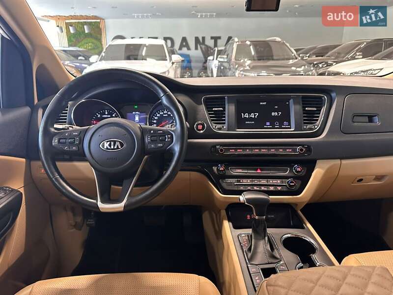 Мінівен Kia Carnival 2020 в Одесі