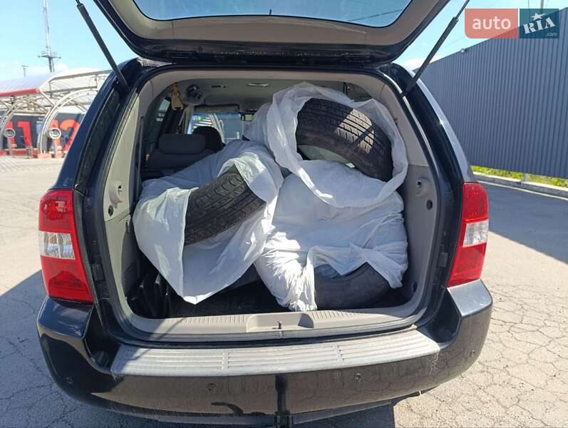 Мінівен Kia Carnival 2007 в Полтаві фото 2 Мінівен Kia Carnival 2007 в Полтаві