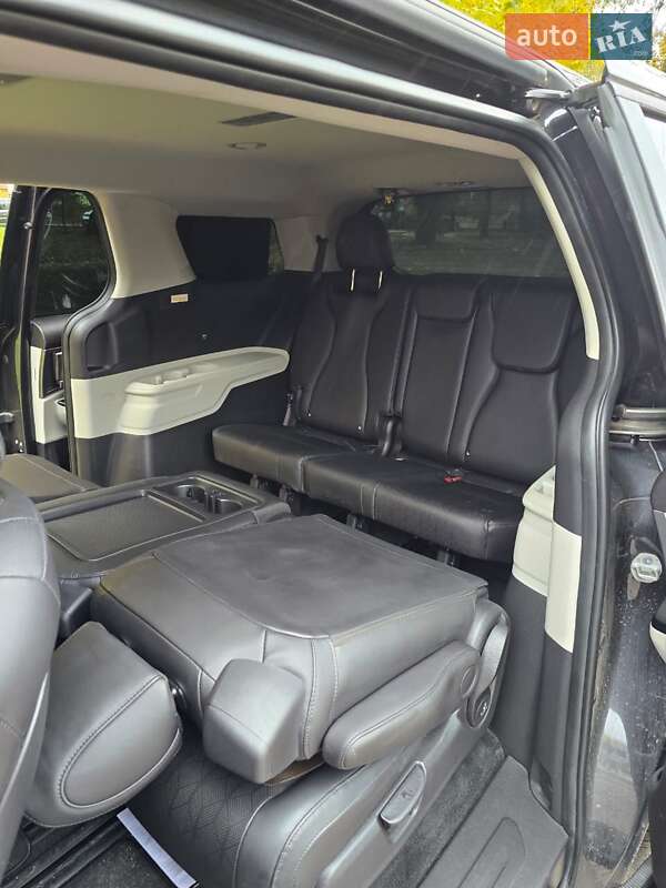 Мінівен Kia Carnival 2023 в Трускавці