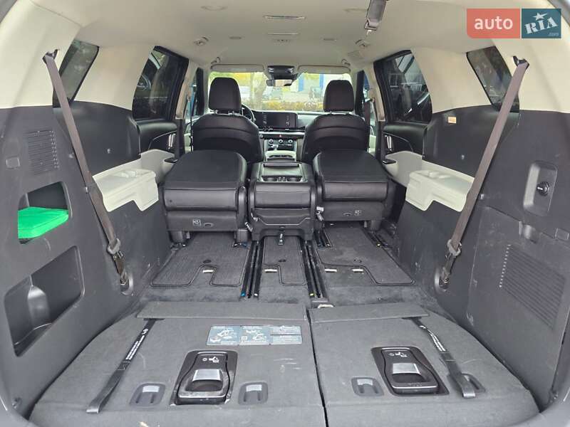 Мінівен Kia Carnival 2023 в Трускавці