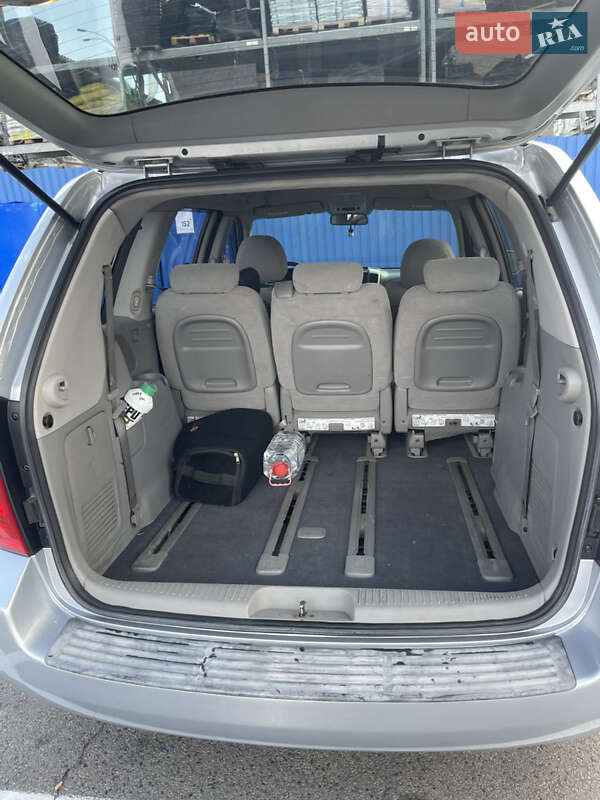 Минивэн Kia Carnival 2008 в Днепре фото 8 Минивэн Kia Carnival 2008 в Днепре