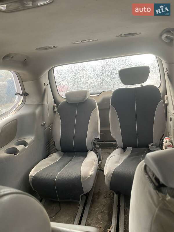 Минивэн Kia Carnival 2007 в Киеве фото 5 Минивэн Kia Carnival 2007 в Киеве