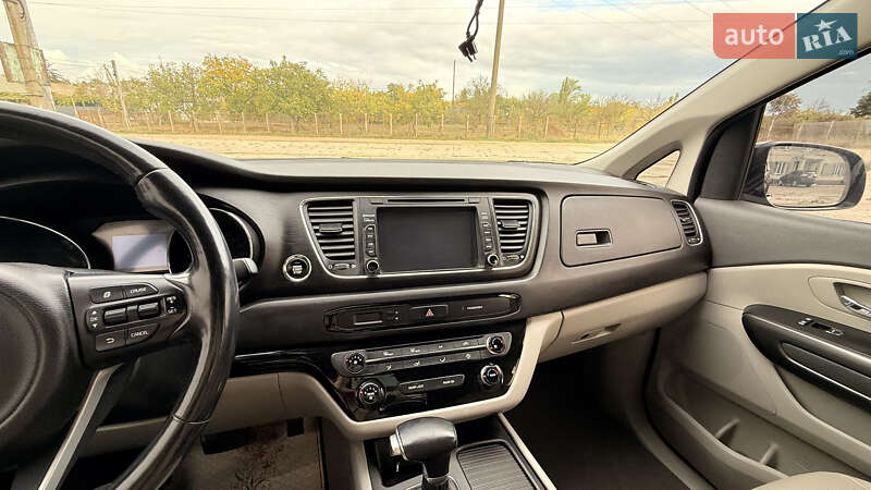 Мінівен Kia Carnival 2017 в Білгороді-Дністровському фото 15 Мінівен Kia Carnival 2017 в Білгороді-Дністровському
