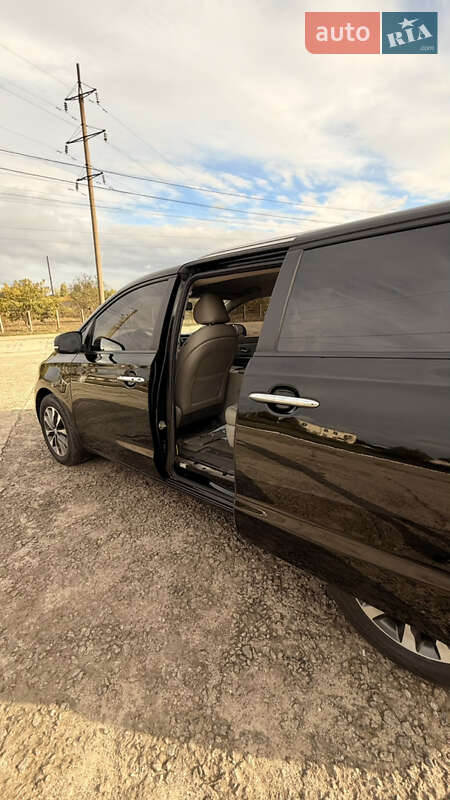 Мінівен Kia Carnival 2017 в Білгороді-Дністровському фото 28 Мінівен Kia Carnival 2017 в Білгороді-Дністровському