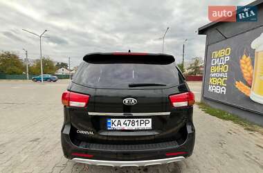Мінівен Kia Carnival 2014 в 