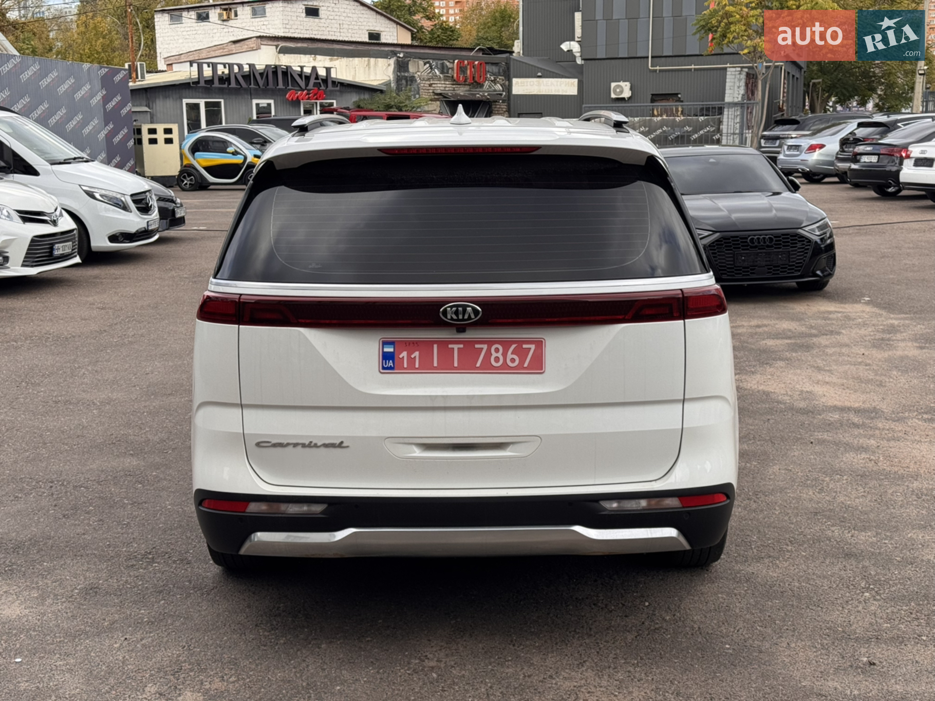 2020 Kia Carnival - мініатюра 13