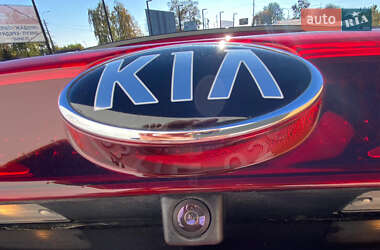 Минивэн Kia Carnival 2021 в 