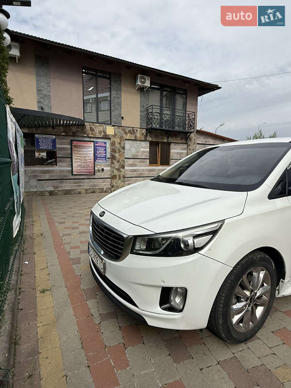 Минивэн Kia Carnival 2015 в Чопе фото 7 Минивэн Kia Carnival 2015 в Чопе