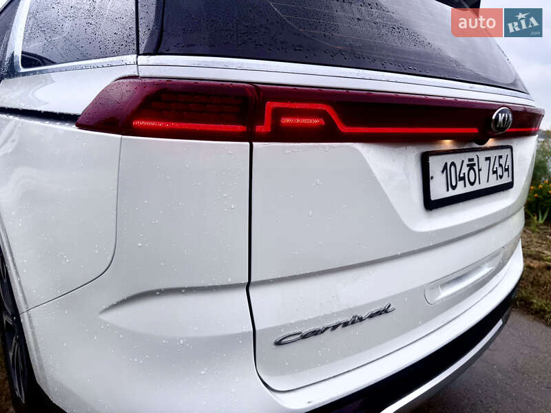 Мінівен Kia Carnival 2021 в Києві