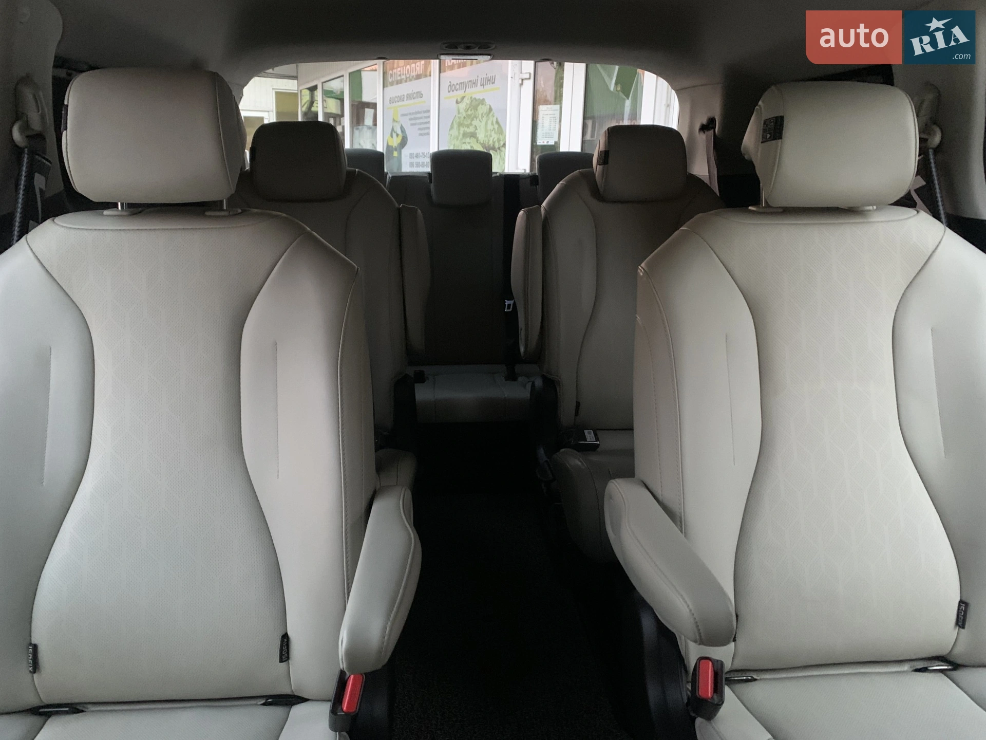 2020 Kia Carnival - мініатюра 21