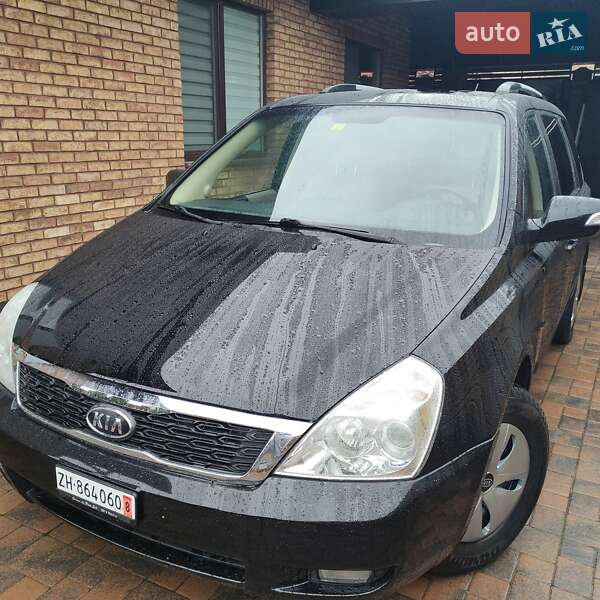 Kia Carnival 2012