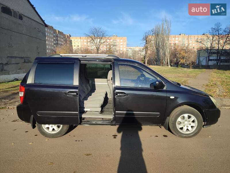 Минивэн Kia Carnival 2007 в Краматорске