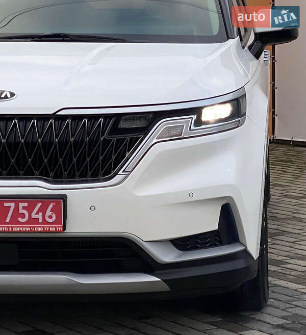 Минивэн Kia Carnival 2021 в Ровно