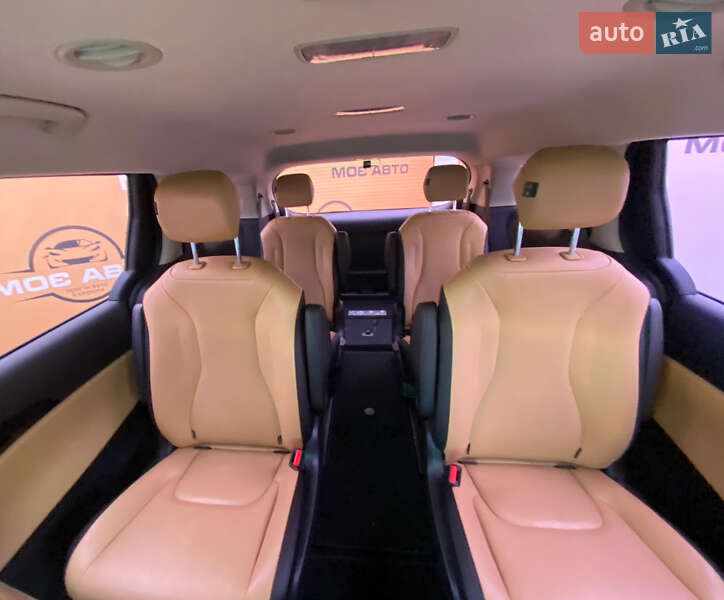 Минивэн Kia Carnival 2021 в Ровно