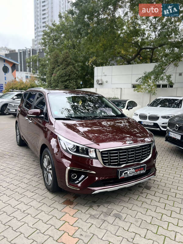 Мінівен Kia Carnival 2019 в Одесі