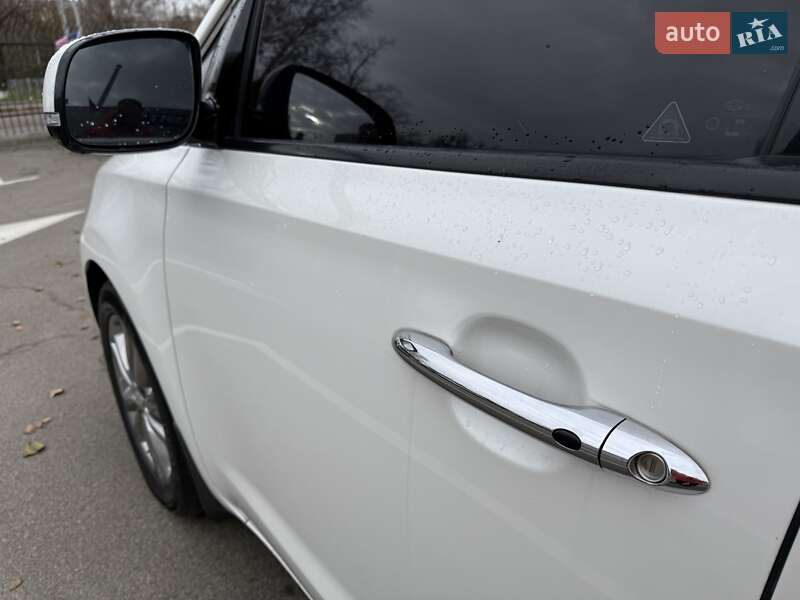 Минивэн Kia Carnival 2016 в Киеве фото 13 Минивэн Kia Carnival 2016 в Киеве