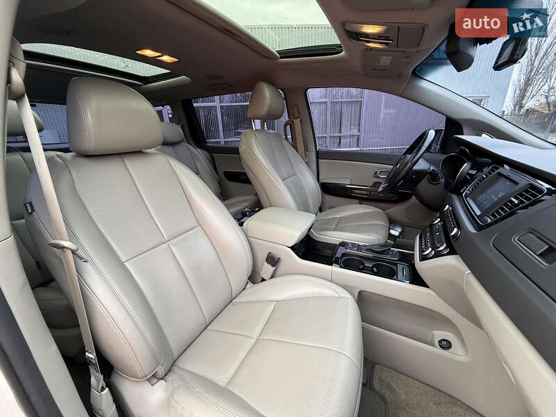 Минивэн Kia Carnival 2016 в Киеве фото 36 Минивэн Kia Carnival 2016 в Киеве