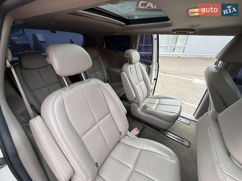 Минивэн Kia Carnival 2016 в Киеве фото 39 Минивэн Kia Carnival 2016 в Киеве