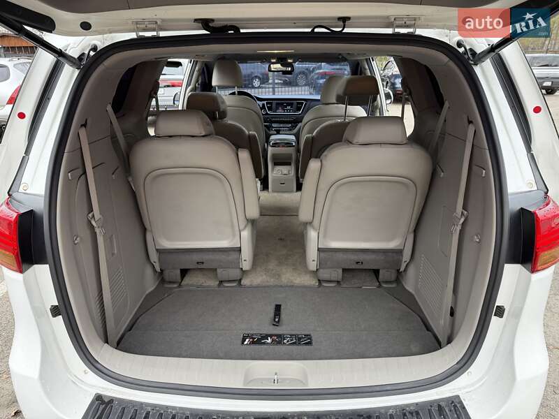 Минивэн Kia Carnival 2016 в Киеве фото 44 Минивэн Kia Carnival 2016 в Киеве