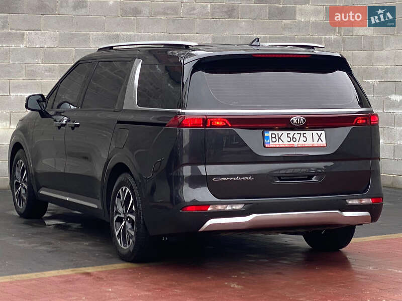 Мінівен Kia Carnival 2021 в Рівному