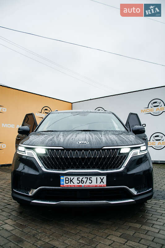 Минивэн Kia Carnival 2021 в Ровно