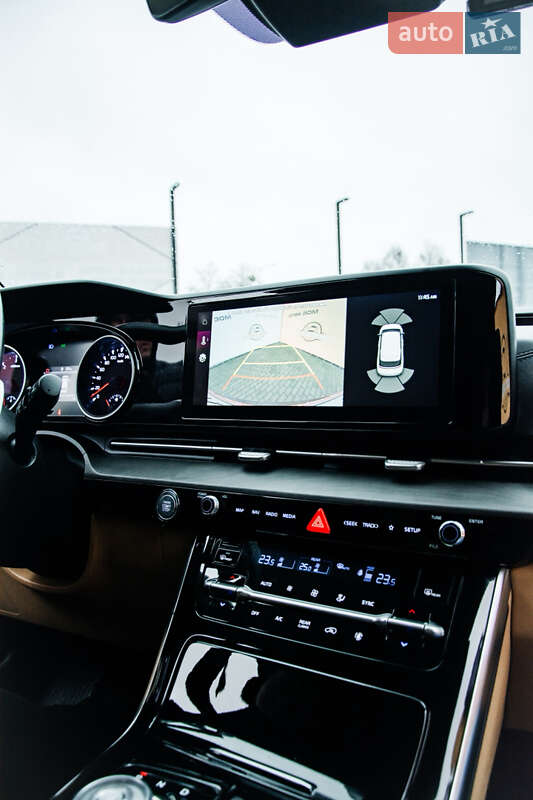 Минивэн Kia Carnival 2021 в Ровно