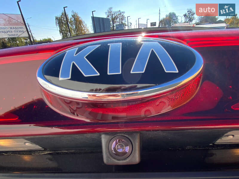 Минивэн Kia Carnival 2021 в Ровно