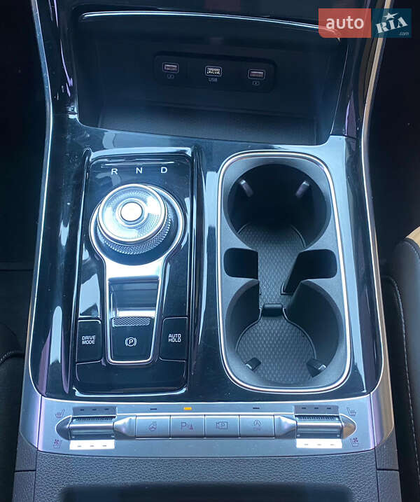 Минивэн Kia Carnival 2021 в Ровно