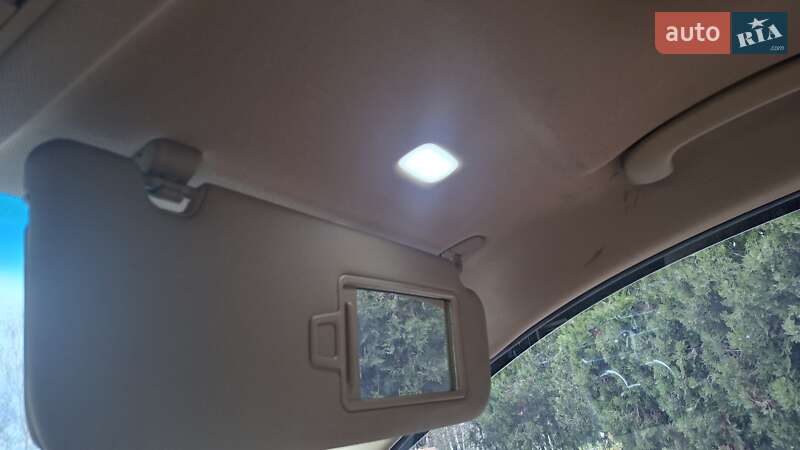 Минивэн Kia Carnival 2019 в Киеве