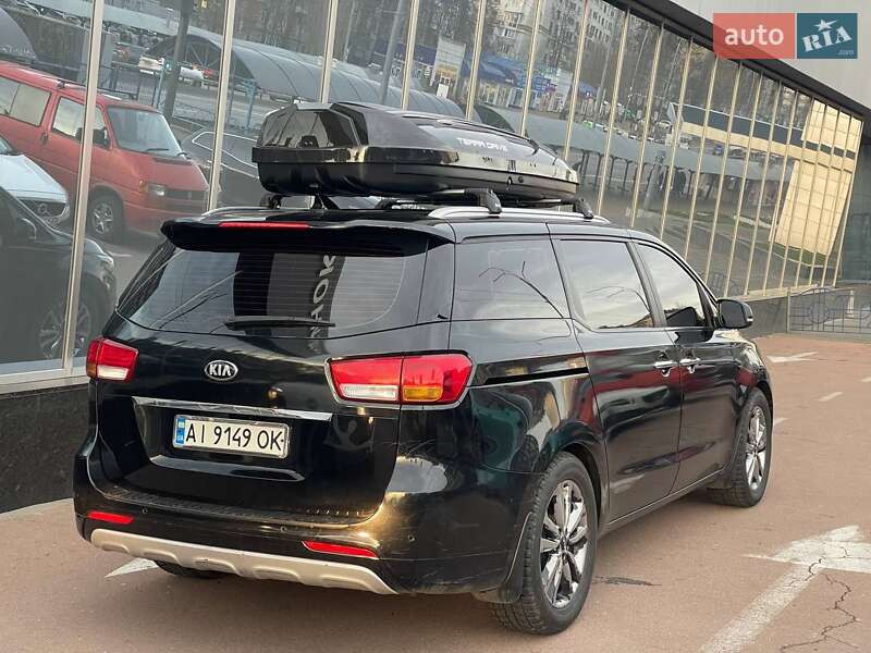 Минивэн Kia Carnival 2014 в Киеве