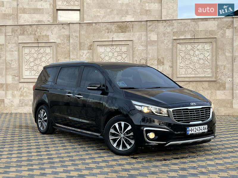 Минивэн Kia Carnival 2017 в Одессе