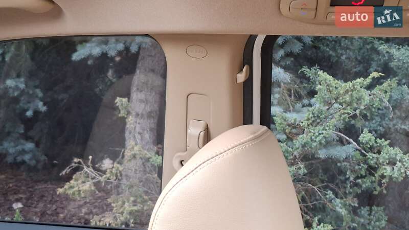 Минивэн Kia Carnival 2019 в Киеве