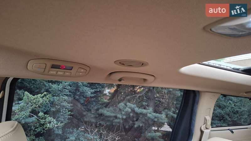 Минивэн Kia Carnival 2019 в Киеве