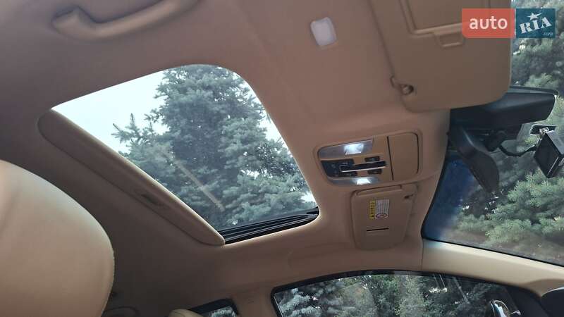 Минивэн Kia Carnival 2019 в Киеве