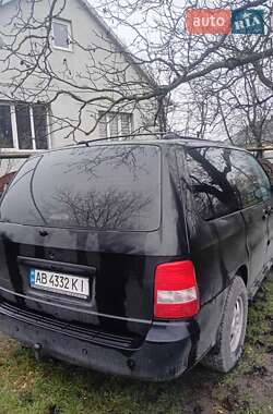 Минивэн Kia Carnival 2006 в Хотине