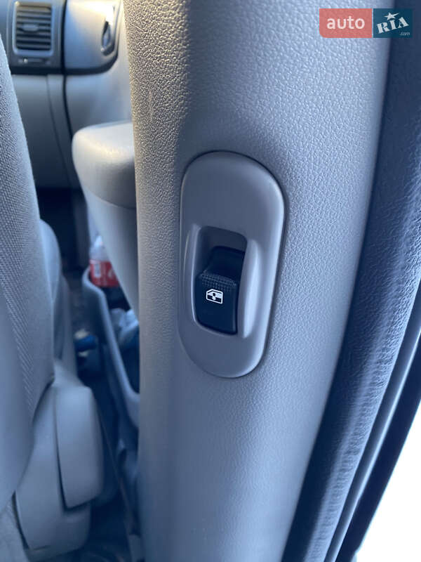 Мінівен Kia Carnival 2012 в Коростені