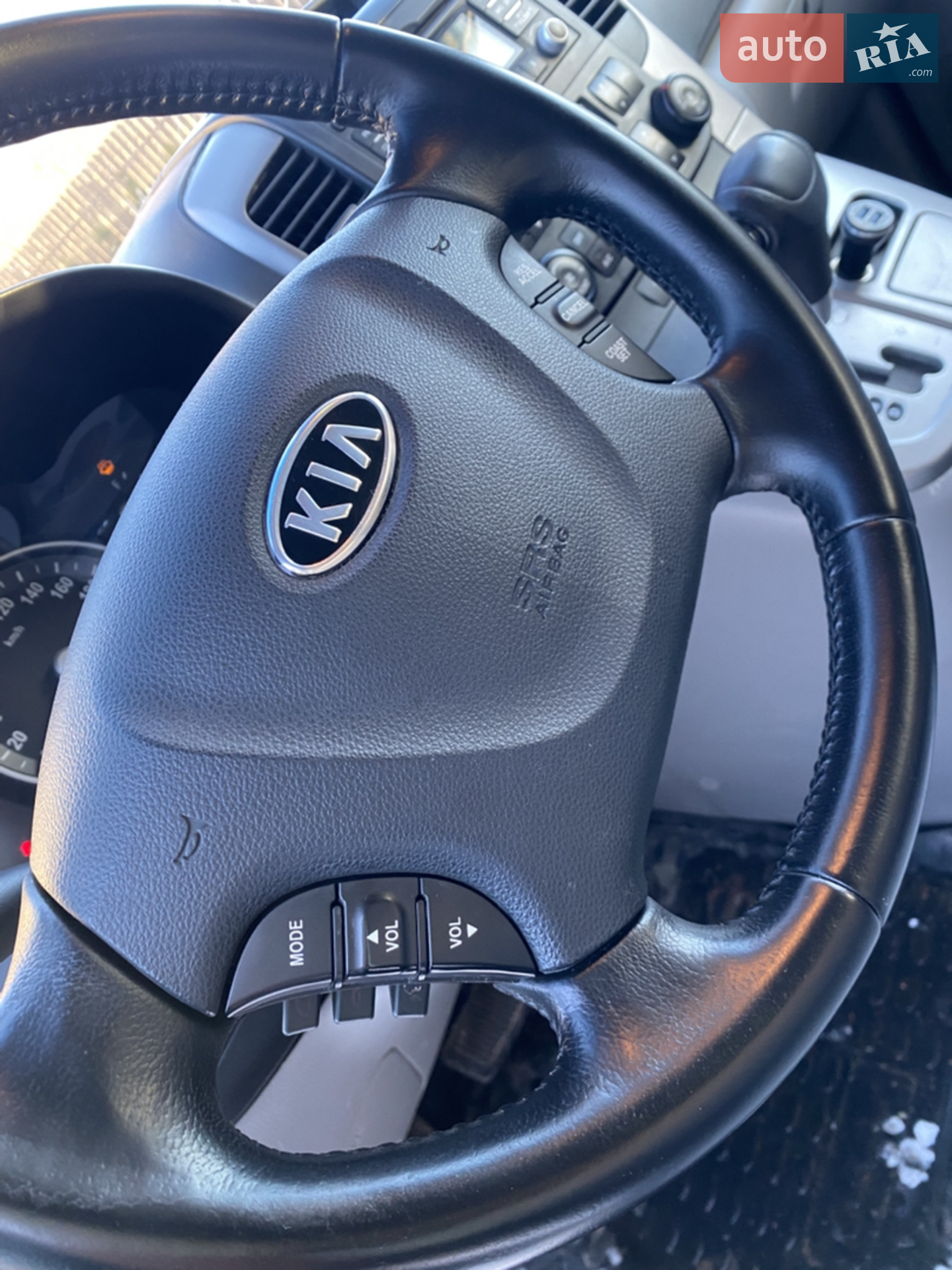 2012 Kia Carnival - мініатюра 26