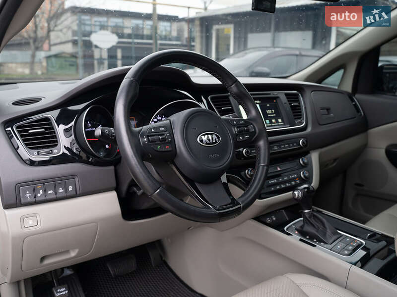 Мінівен Kia Carnival 2014 в Одесі
